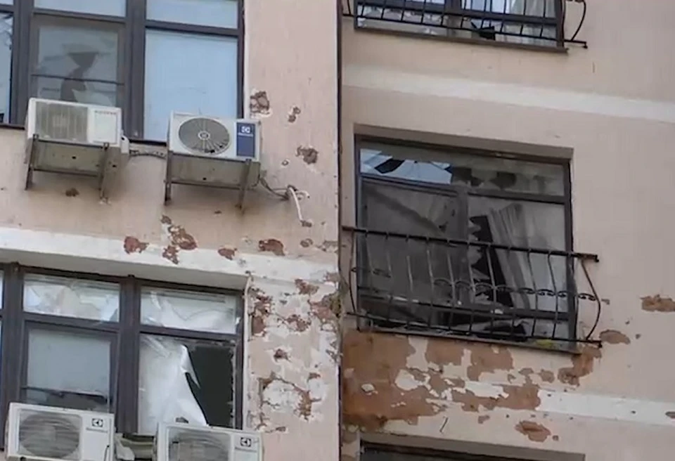 Поврежденный дом выглядит так. Фото: скриншот видео из тг-канала главы Новороссийска Андрея Кравченко