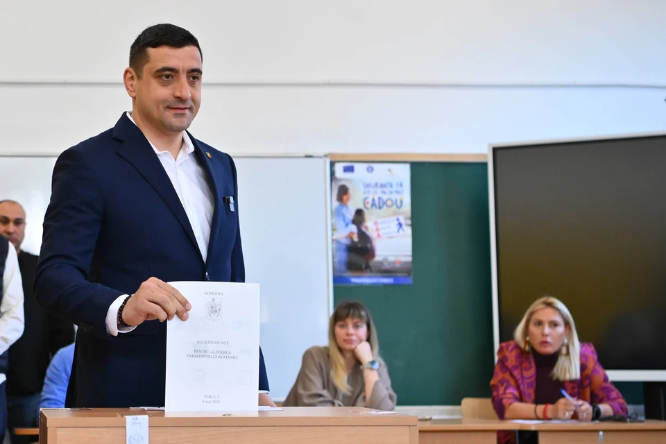 Экзитпол: на выборах в Румынии наибольшее число голосов получил Симион