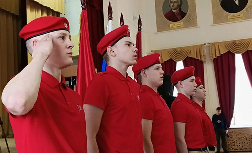 Кроме того, 5 мая в Кирово-Чепецке состоится городской смотр строя и песни, приуроченный к 80-летию Победы в Великой Отечественной войне. Фото: правительство Кировской области