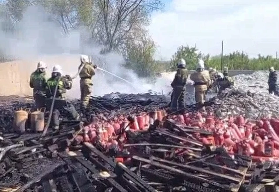 Деревянные поддоны горели на открытой площадке
