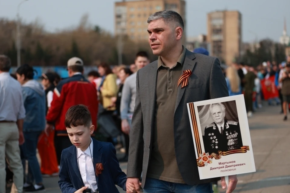В момент старта акции колонна пройдет по улице Карла Маркса, затем зайдет на Театральную площадь через контрольный пункт, обогнет сквер с фонтаном и снова выйдет на улицу Карла Маркса.