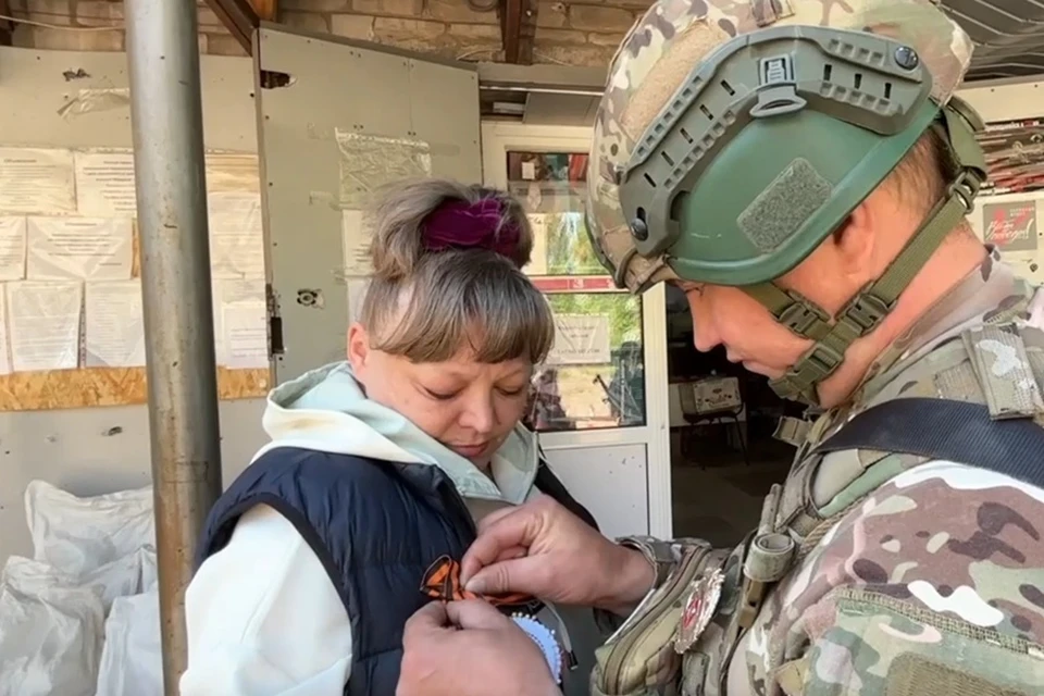 Бойцы ВС РФ провели акцию «Георгиевская ленточка» в Авдеевке и Селидово ДНР. Фото: Минобороны России