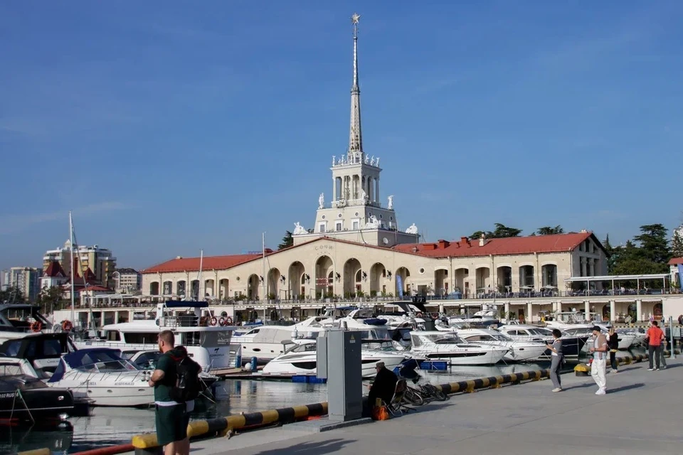 Морской порт Сочи