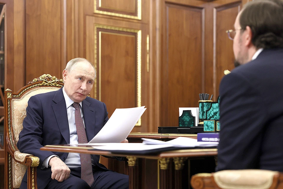Президент РФ Владимир Путин и председатель общероссийской общественной организации "Деловая Россия" Алексей Репик во время встречи в Кремле. Фото: Александр Казаков/пресс-служба президента РФ/ТАСС