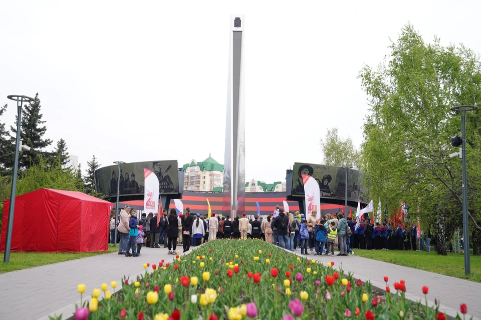 Илья Середюк посещает Города трудовой доблести Кузбасса в преддверии Дня Победы.