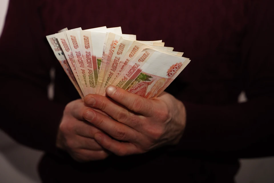 В ЛНР доплату получают 17,3 тысяч шахтёров и 86 пилотов