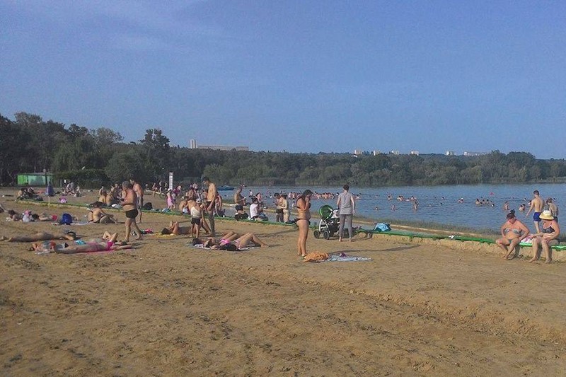 В Кишиневе началась подготовка к пляжному сезону.
