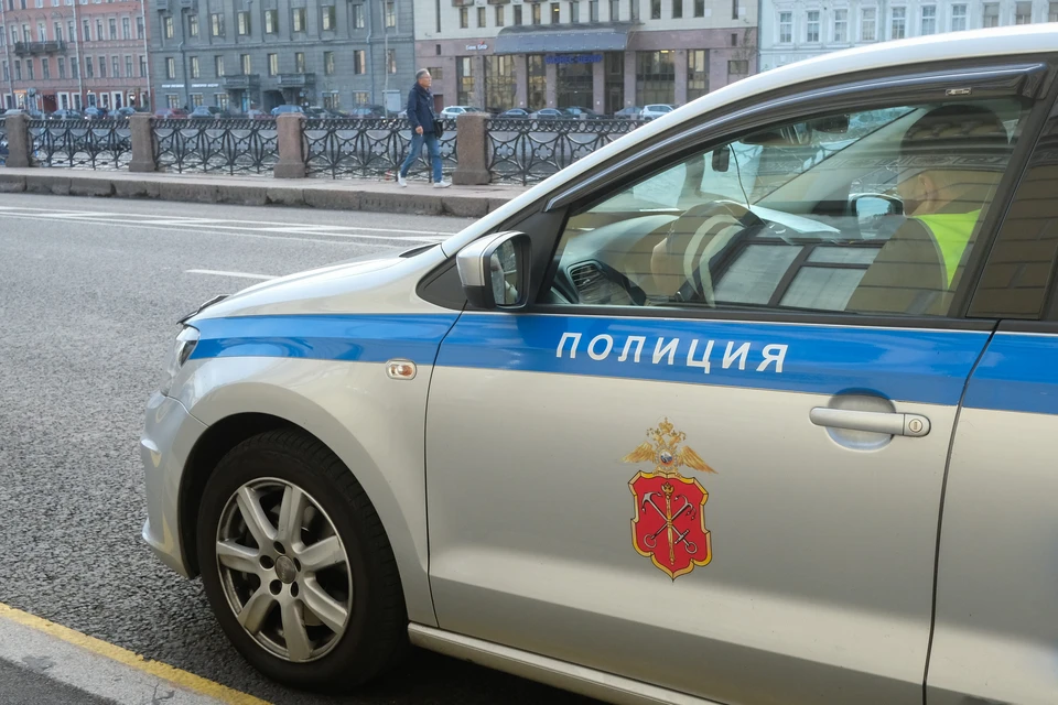 Деньги поступали на банковские карты, оформленные на подставных лиц.
