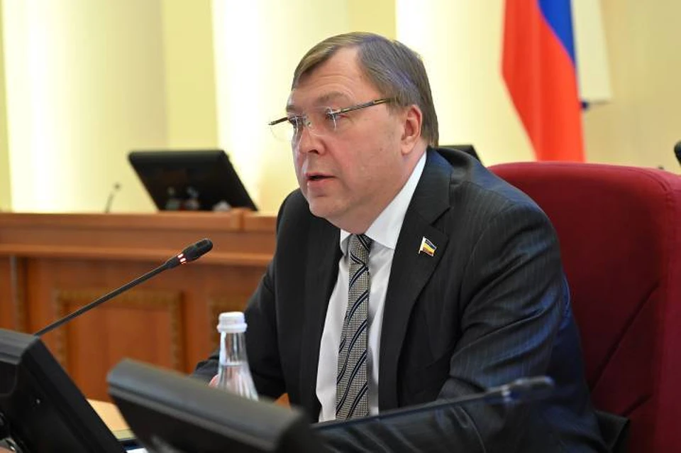 Спикер Заксобрания Александр Ищенко рассказал о поправках в закон о региональном материнском капитале. Фото: ЗС РО.