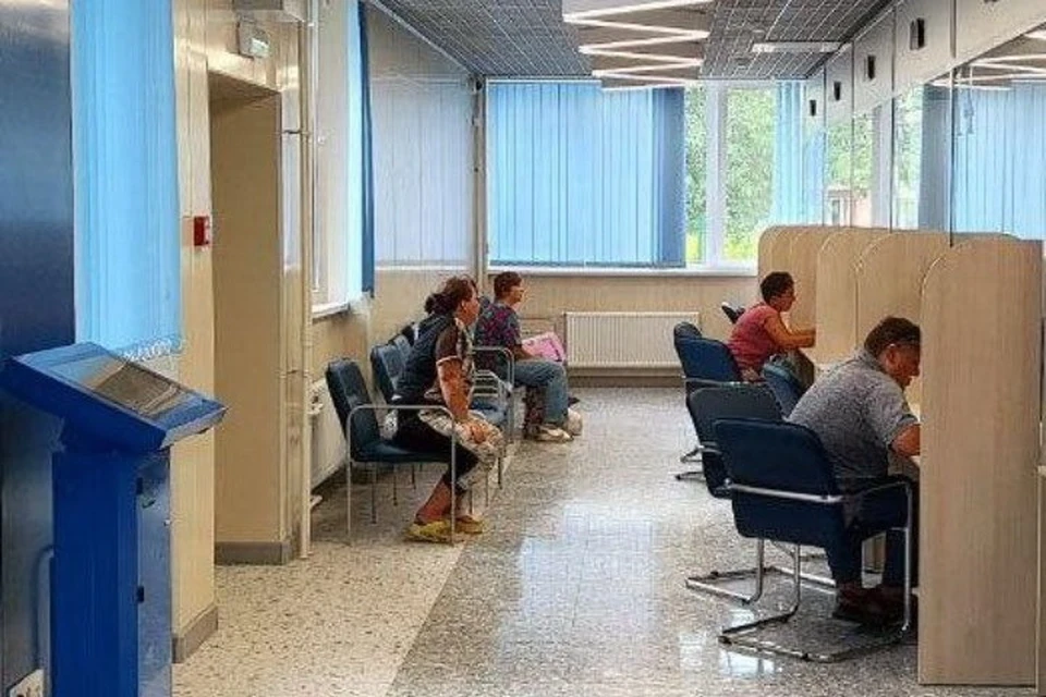 Заявление в Соцфонд можно подать в течение 6 месяцев со дня вступления в силу решения о принятии ребенка в семью. Фото: Архив ОСФР по ДНР