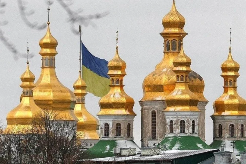 Cторонники ПЦУ силой захватили храм Украинской православной церкви в Заставне