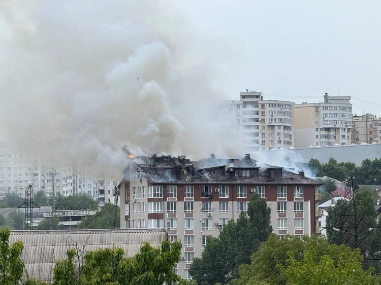 Страшный пожар в многоэтажном доме в Дурлештах: Огонь мог возникнуть из-за проводки, которую сделали сами жильцы - версия строителя
