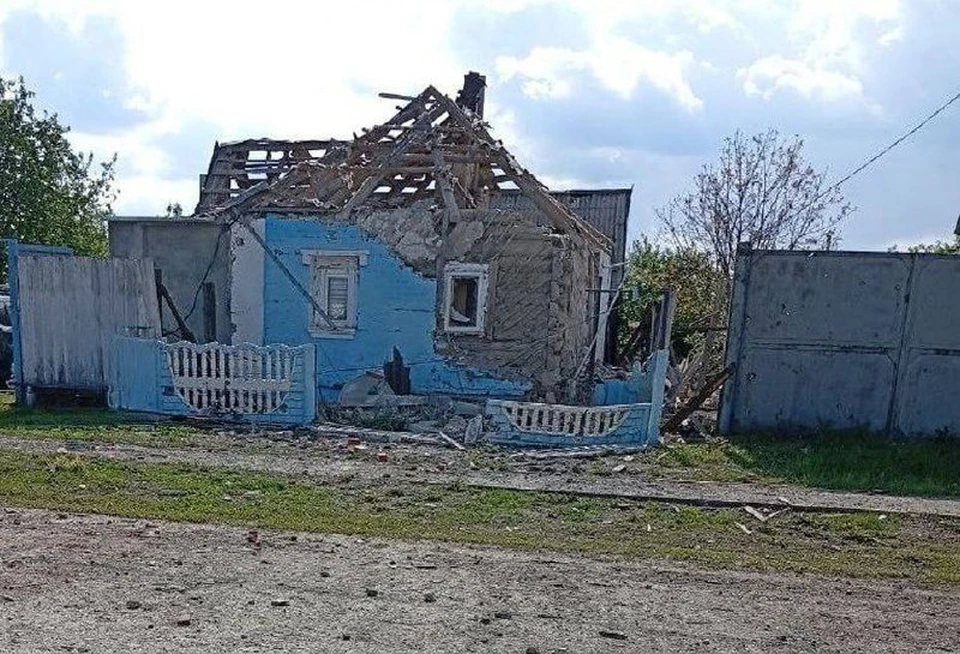 Из-за обстрела в Вознесеновке полностью разрушен частный дом, одна из улиц осталась без света