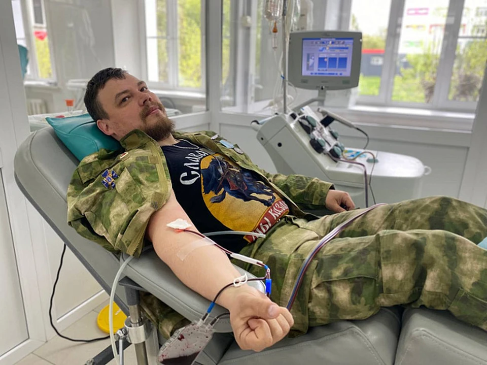Военнослужащий рассказал, что многие его боевые товарищи также регулярно сдают кровь. Фото: пресс-служба правительства Кировской области