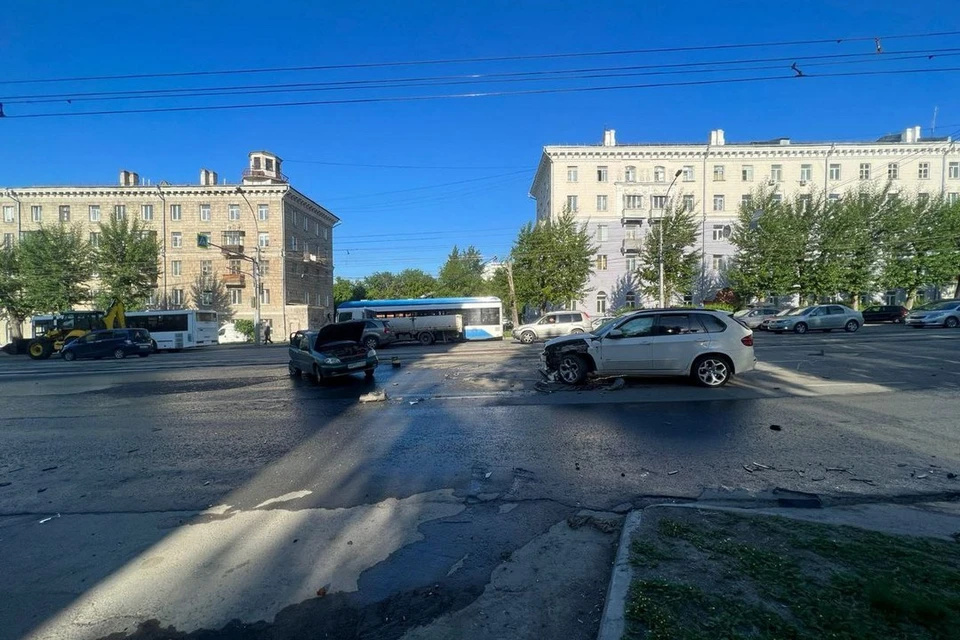 В Новосибирске в результате ДТП пострадал пассажир автомобиля BMW X5. Фото: Госавтоинспекция Новосибирска