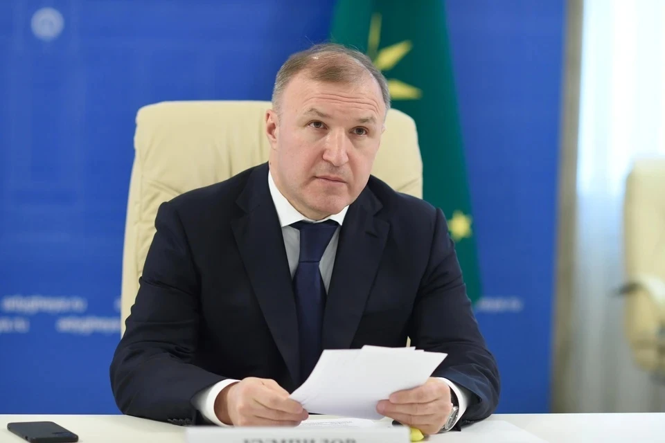 Глава Адыгеи Кумпилов поздравил «Комсомольскую правду» со 100-летием Фото: пресс-служба администрации Республики Адыгея