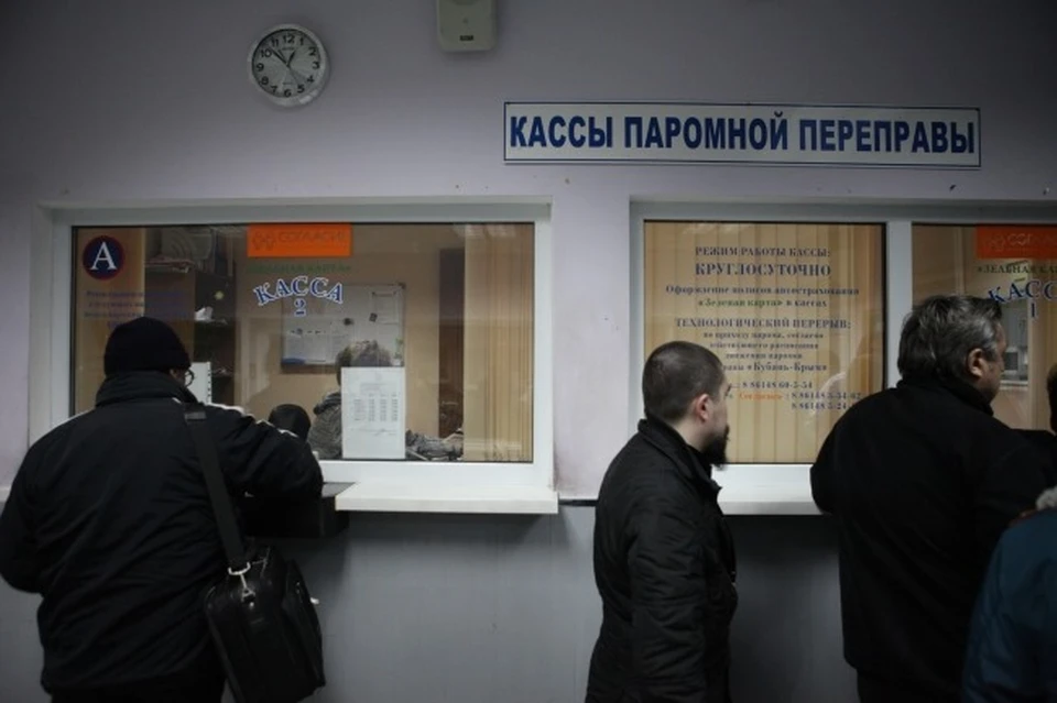На переправе Якутск – Нижний Бестях работают десять паромов