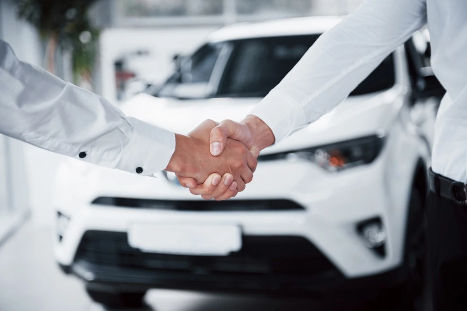 Банк Уралсиб увеличил автокредитный портфель в 1,4 раза. Фото: freepik.com.