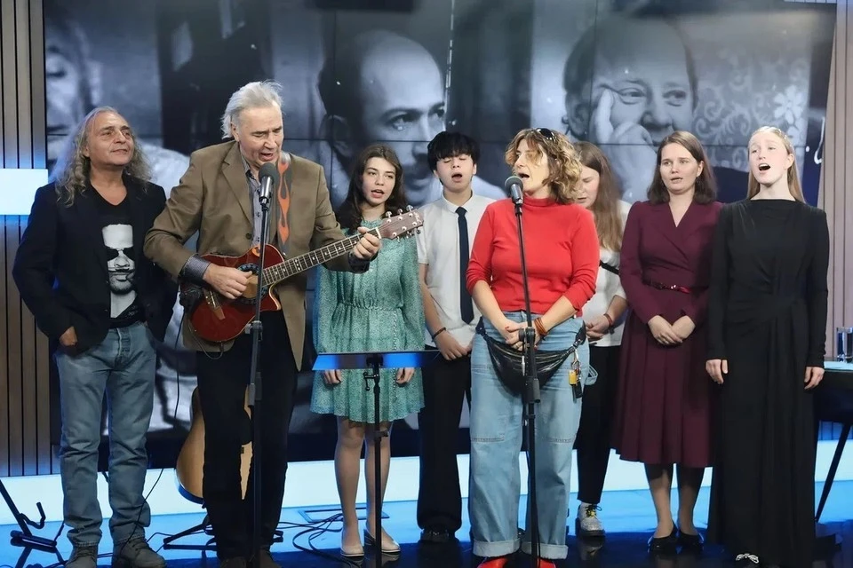 Финалисты и эксперты проекта «Авторская песня.Быстрый старт». Фото: Пётр Чумаков, Лика Фурсевич.