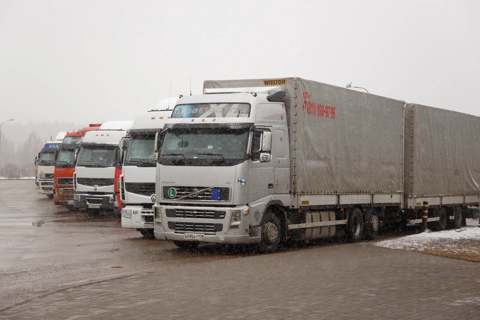 Сейчас грузовики проходят тестирование на Центральной кольцевой автодороге