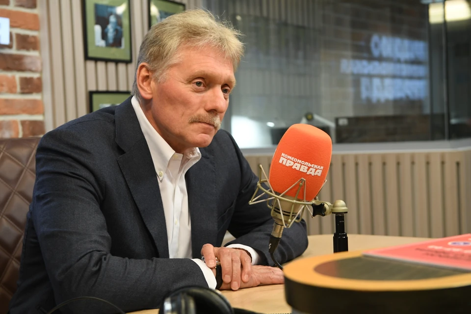 Песков отметил разницу между подходами прежних и нынешних японских лидеров