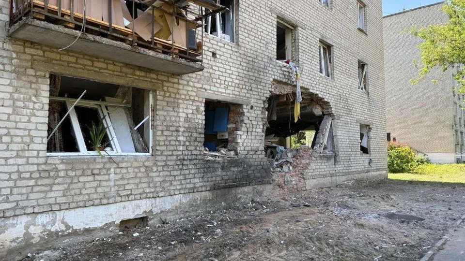 В Рыльске разрушения получили пять многоквартирных домов. ТГ-канал Хинштейна