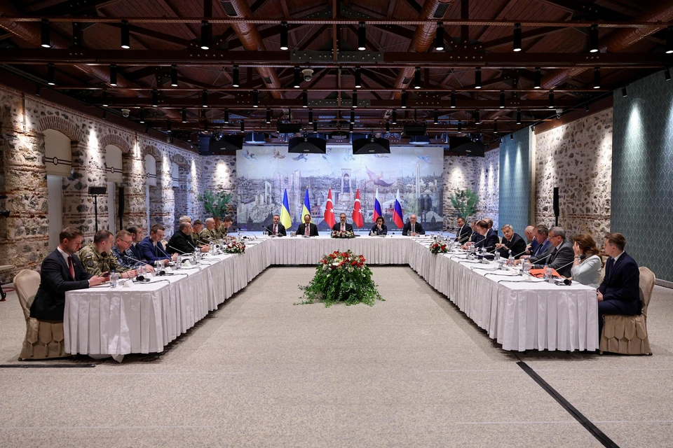 Второй раунд переговоров РФ и Украины продолжился за закрытыми дверями