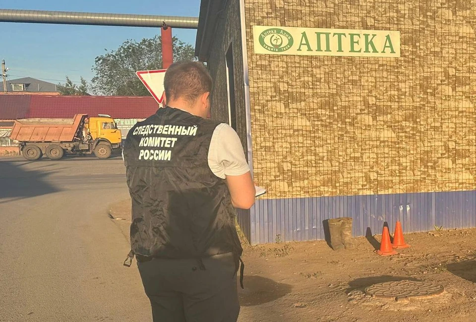 Следователи осмотрели место трагедии в селе Тоцкое.