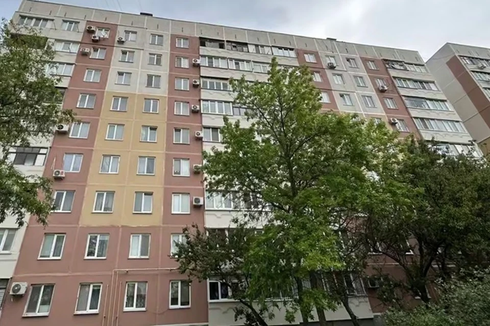 В Мариуполе завершают ремонт многоэтажки на улице Гранитной. Фото: «РКС-НР»