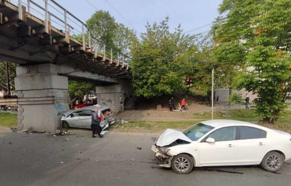 В результате аварии пострадали четыре человека, в том числе двое детей. Фото: Госавтоинспекция Приморского края.