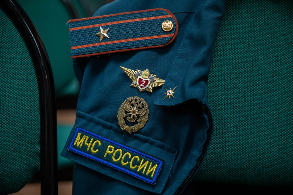 Сотрудники МЧС локализовали пожар на территории производственного здания в Ярославле