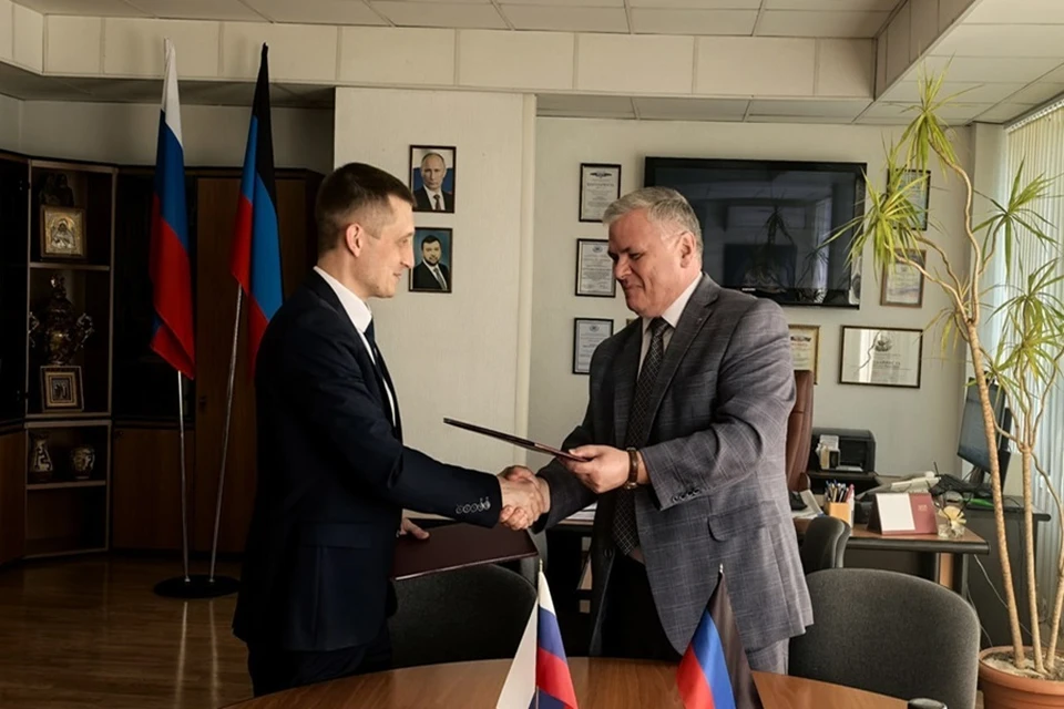Министерство транспорта ДНР и ДОННАСА подписали соглашение о сотрудничестве. Фото: Минтранс ДНР