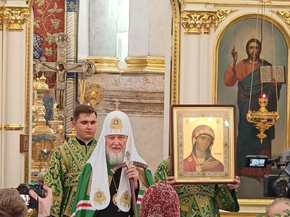 Патриарх Кирилл подарил Минску икону, которую со слезами просил о помощи. Фото: Sputnik.by