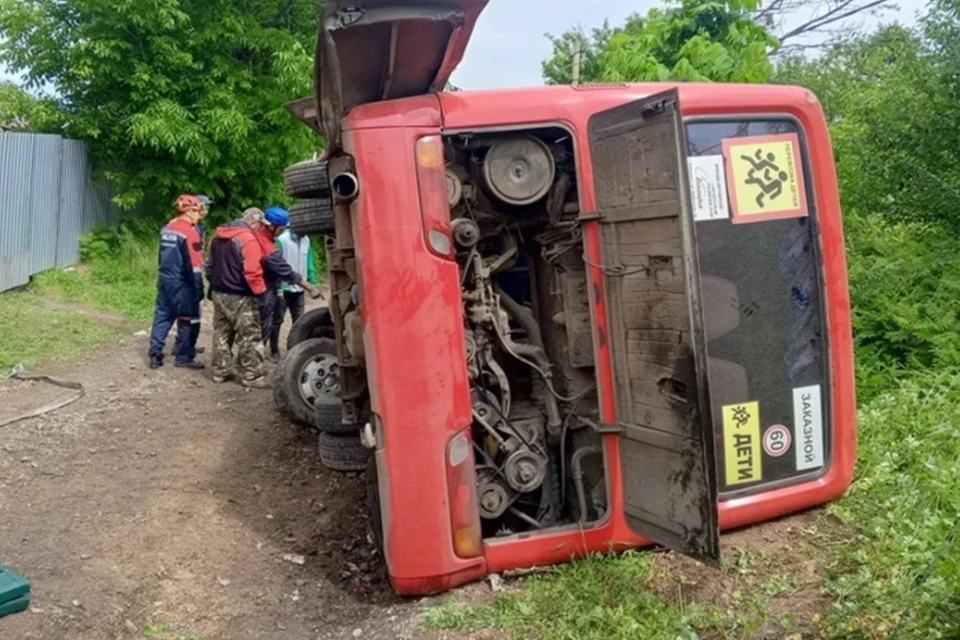 Число пострадавших в ДТП под Хабаровском детей выросло до 15. Фото: ГАИ Хабаровского края