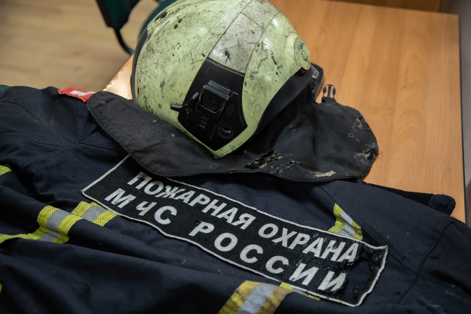 На месте продолжают работать 13 человек и 4 единицы техники