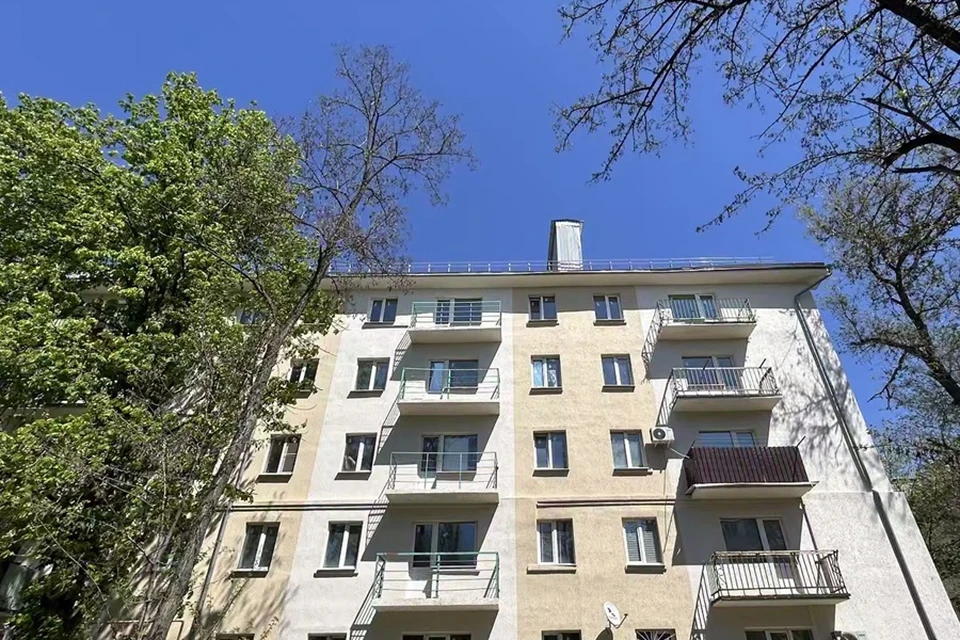 В Мариуполе на улице Нахимова восстановили дом 60-х годов прошлого века. Фото: РКС-НР