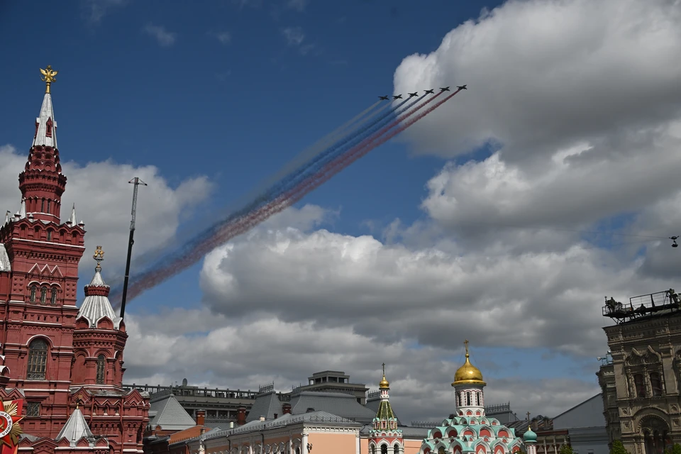 Додик назвал День России символом свободы, независимости и единства народа