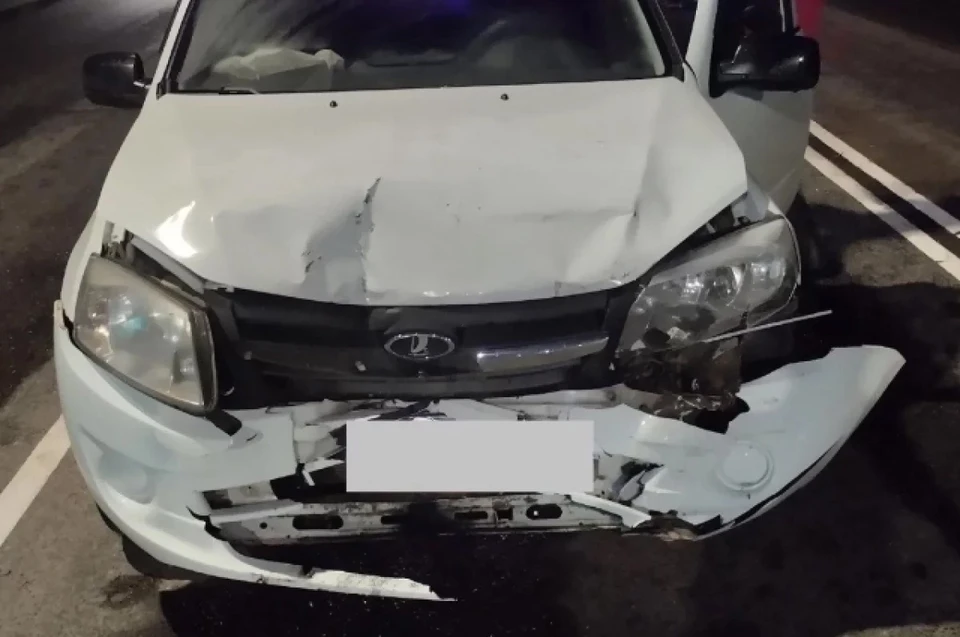 Столкнулись автомобили Lada Granta, за рулем которой находилась 46-летняя женщина в состоянии алкогольного опьянения, и Kia Ceed, управляемый 37-летним мужчиной. Фото: ГАИ по Кировской области