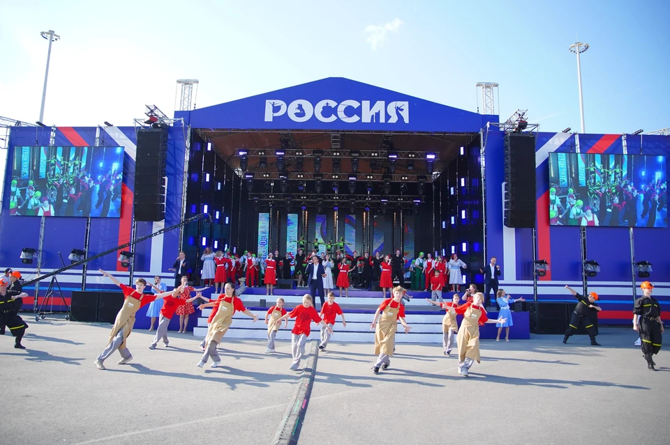 В Кемерове отметили двойное торжество – День России и 107-ю годовщину города.