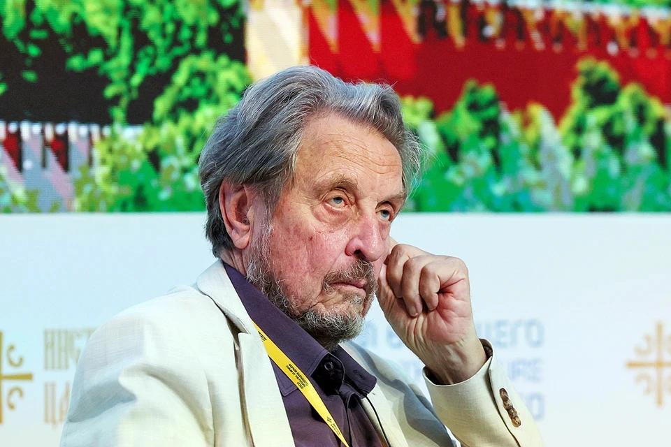 Отец Илона Маска упрекнул европейцев в нежелании работать.