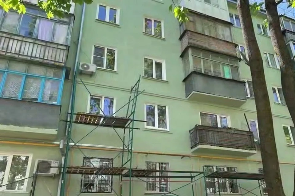 В Мариуполе восстанавливают пятиэтажку на проспекте Нахимова. Фото: «РКС-НР»