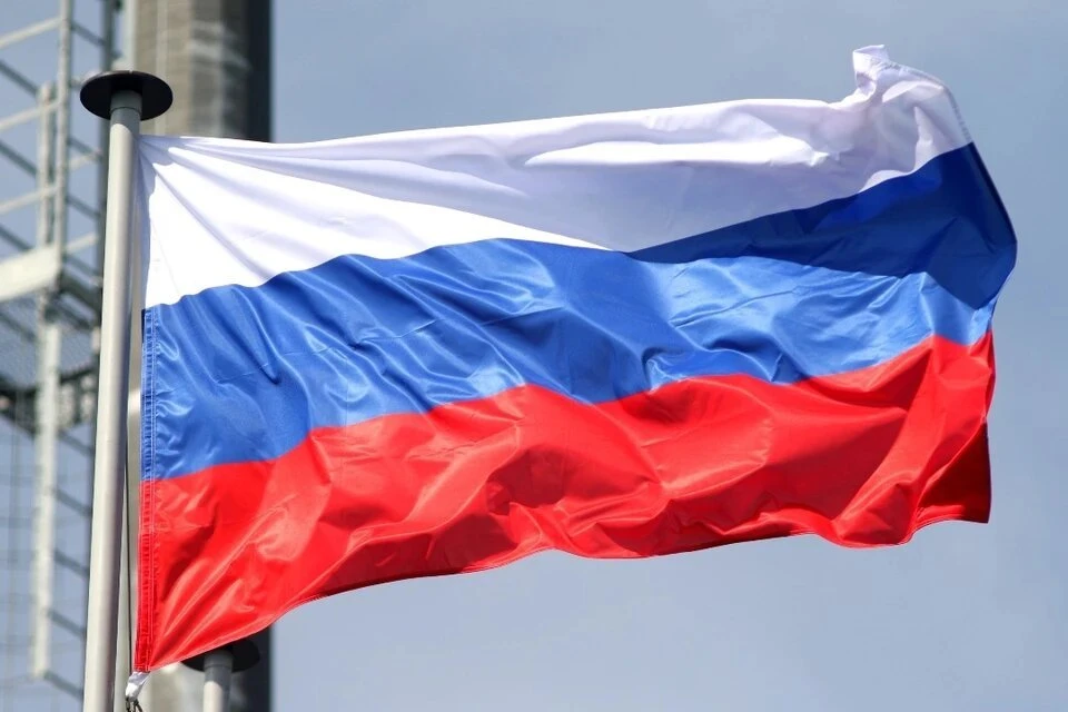 Геральдист Цветков нашел объяснение российскому триколору на открытке Пентагона