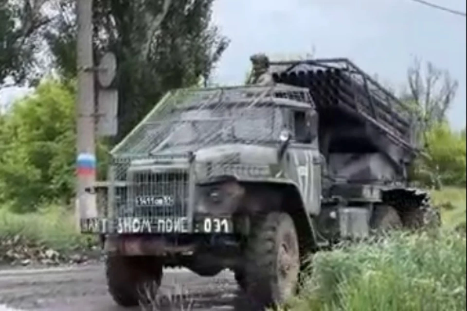 Расчеты РСЗО БМ-21 «Град» ВДВ помогли штурмовикам зачистить опорный пункт ВСУ