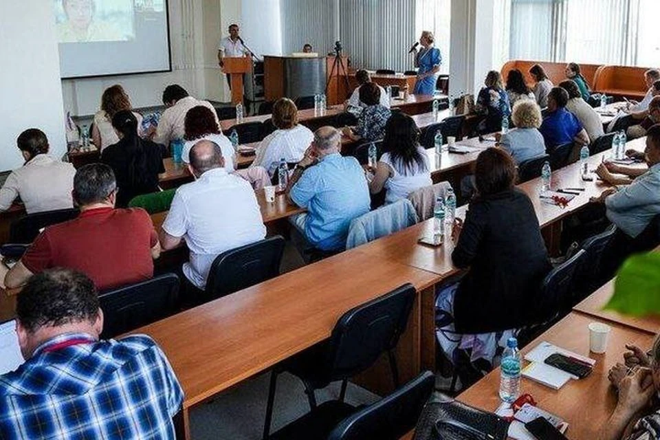 В Иркутске провели круглые столы по проекту «ДНК России». Фото: телеграм-канал правительства региона
