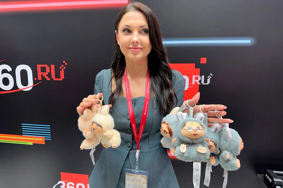 Лица политиков рисовала художница