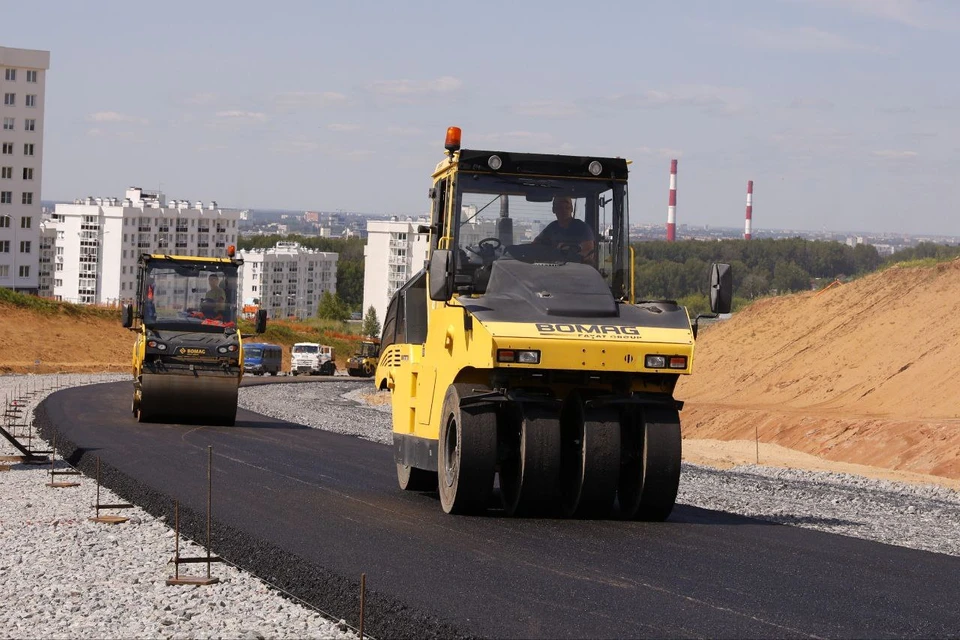 К укладке асфальта приступили на дублере проспекта Гагарина в Нижнем Новгороде