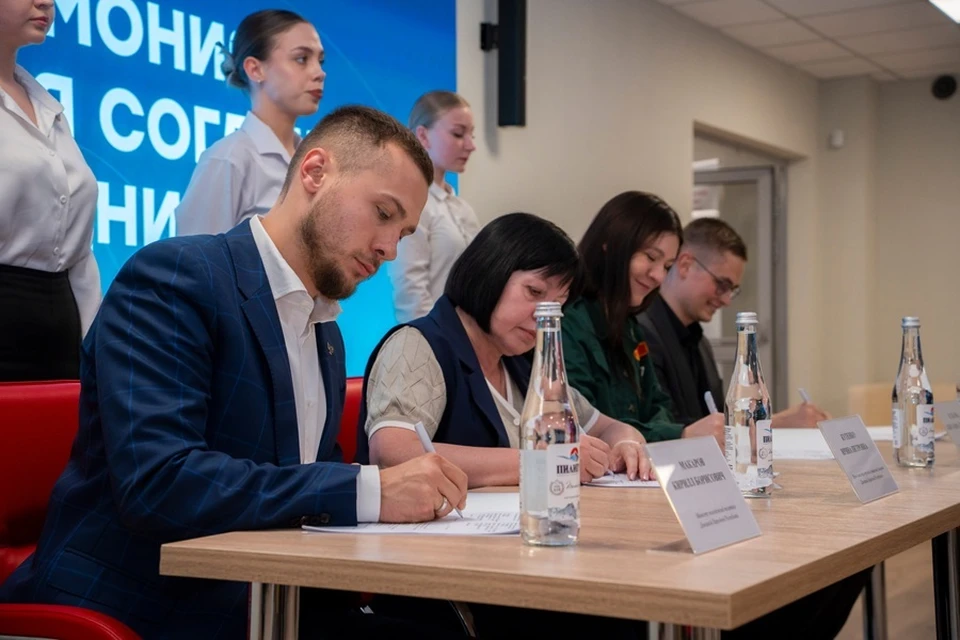 В ДНР подписали четырехстороннее соглашение. Фото: ТГ/Макаров