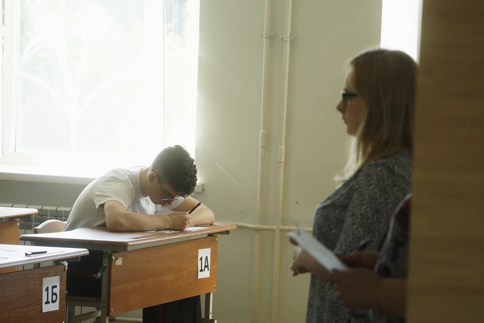 В нижегородской школе организаторы допустили ошибку на ОГЭ по русскому языку.