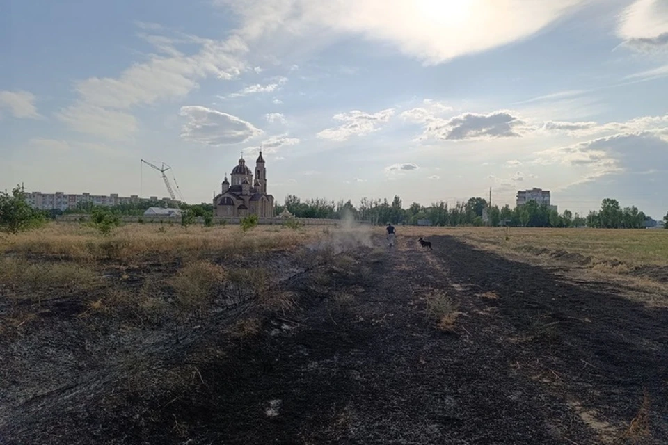 В Каховском округе проводят опашку против полевых пожаров. Фото: тг-канал Павла Филипчука