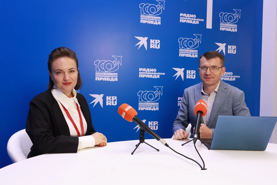 Евгения Шапиро, генеральный директор «ПСК Фарма» в слудии "Радио "Комсомольская правда" на ПМЭФ